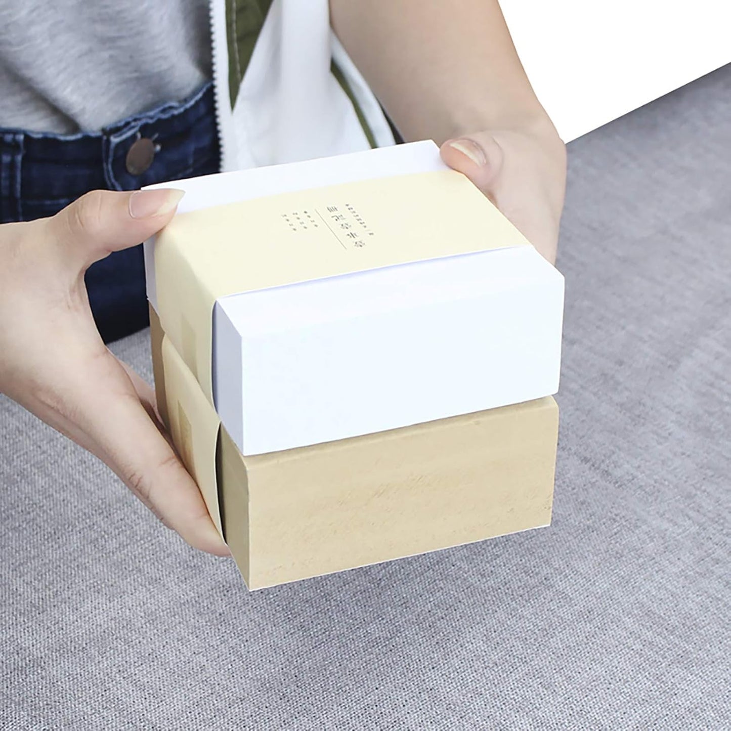 VANRA Sticky Notes 4 x 4-Inches Self-Stick Note Cube Memo Pads Strong Adhesive, 400-Sheets/Cube (Ivory White)