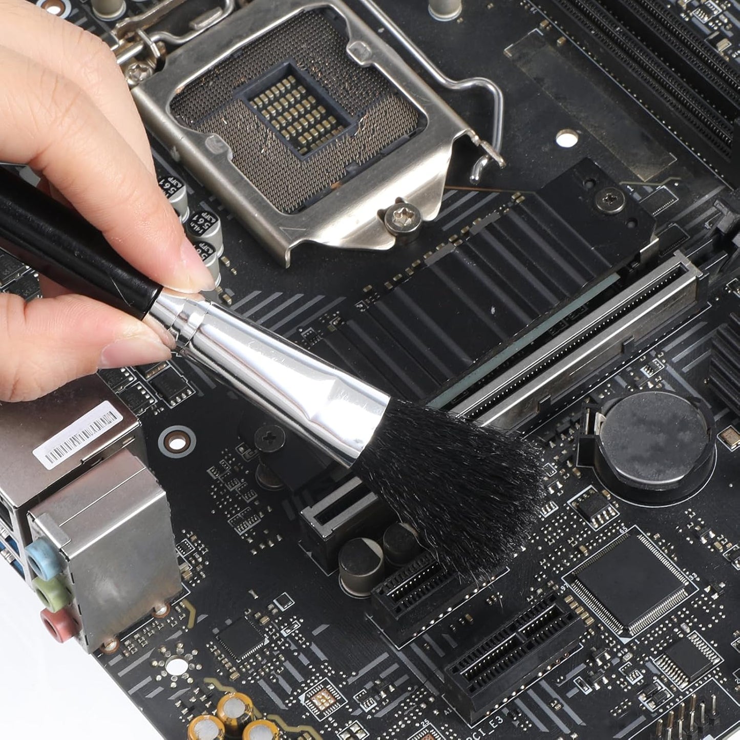 Mini Keyboard Brush, 5 Pcs PP Handle Nylon Anti-Static Keyboard Cleaning Brushes Kit Portable Dusting Brushes for Keyboards Car Interior Motherboard Camera Small Electronics Cleaning